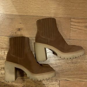 Dolce Vita platform boot